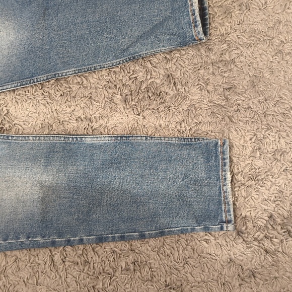 Silver Jeans High Rise Mom Jeans - Picture 5 of 12